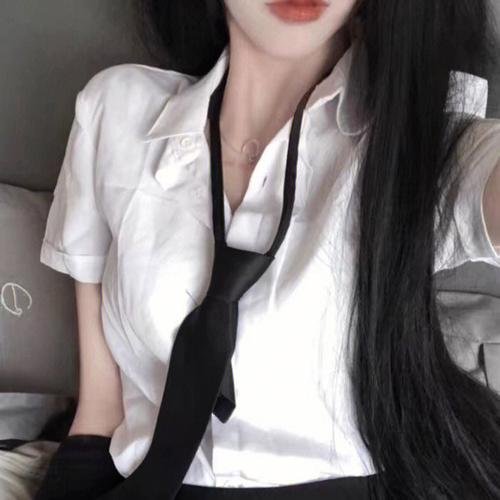 何班主和他的情人