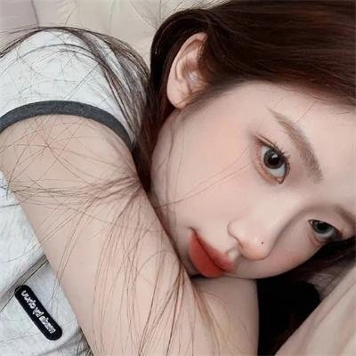站起来的女孩